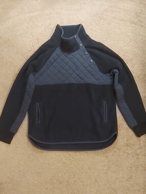 🦋3/$30 Abercrombie & Fitch fleece sweater